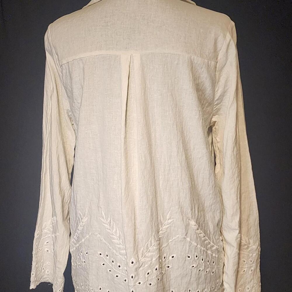 Christian Siriano cream eyelet blouse - Picture 3 of 7